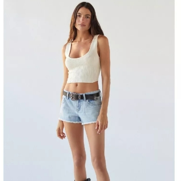 BDG Urban Outfitters Denim Jeans Cutoffs Shorts Size 27 Cheeky Light Wash - Picture 2 of 9